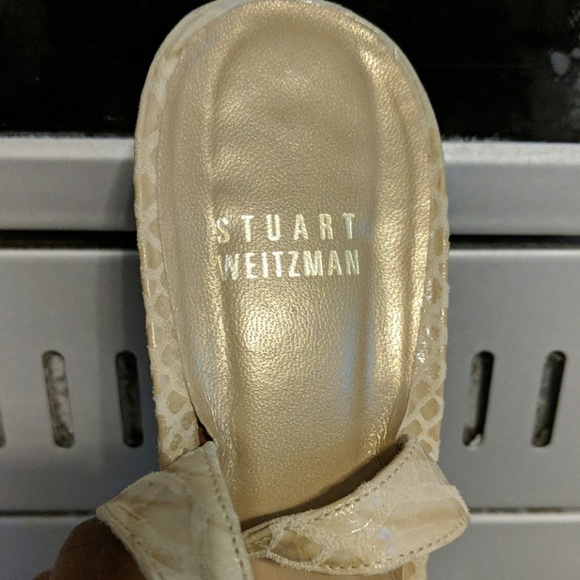 Stuart Weitzman Creme Slingback Shoe - Picture 2 of 6